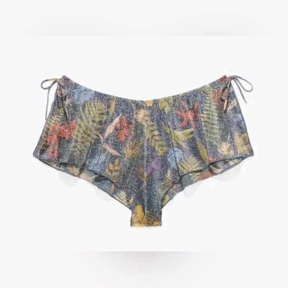 NWT Savage X Fenty Trophy Wife Sleepwear Set Crop Top And  Shorts, Size 16-18 - Picture 3 of 16